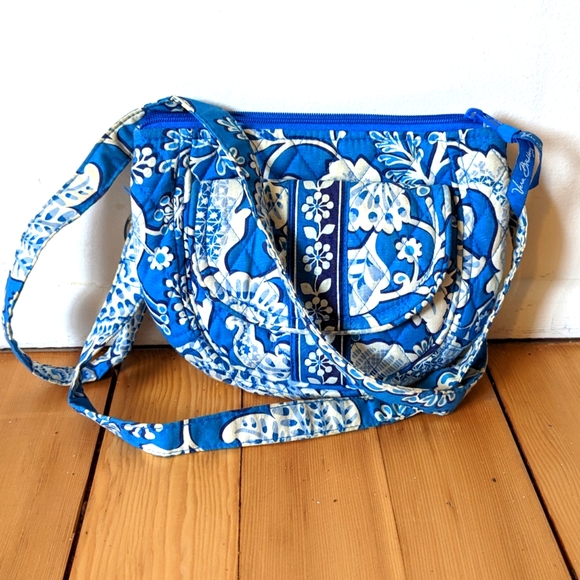 Vera Bradley Handbags - Vera Bradley Cerulean Floral Crossbody
